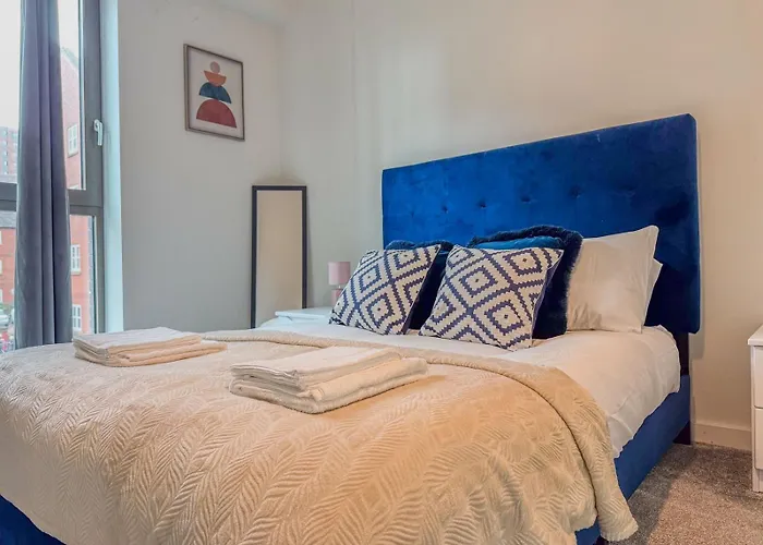 Centrally Located 2Bdr Townhouse By Torr Property Group Short Lets & Serviced Accommodation With Free Parking Central Manchester